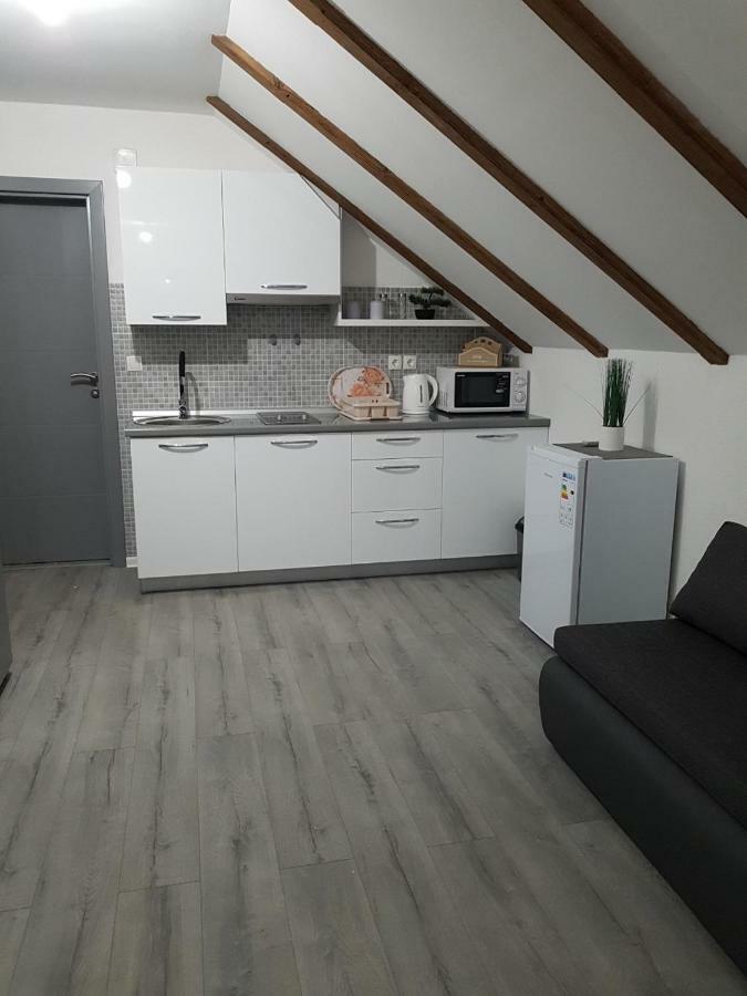 Studio Apartmani Patricia Smoljanac Esterno foto